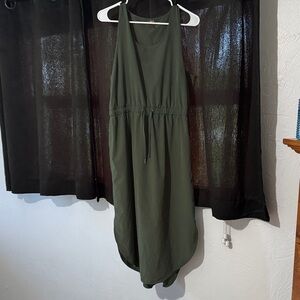 CALIA by Carrie Underwood Green Asymmetrical Ruched Sundress